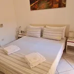 بيت للعطل House Center *
