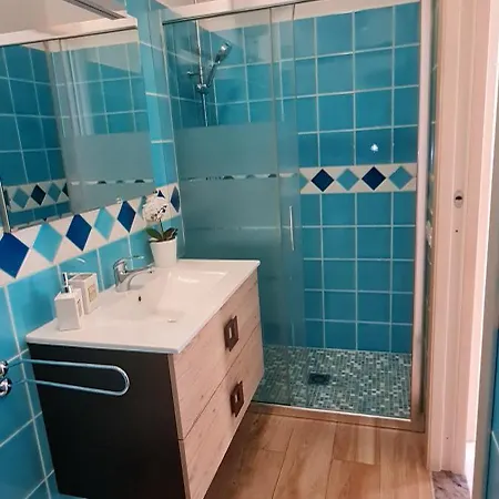 Semesterbostad House Center